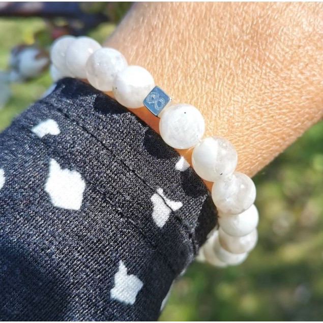 Bracelet perles pierre de lune  - 1 à 4 cubes en argent gravés à personnaliser - Toute la collection de bijoux gravés